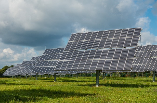 photovoltaic-system-2742304_640